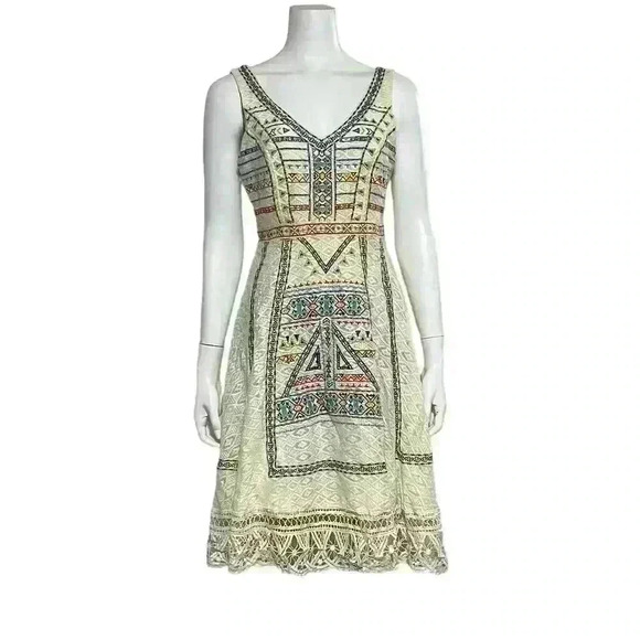 Champagne & Strawberry Sleeveless Embroidered Ivory Dress Size Medium - Picture 2 of 14